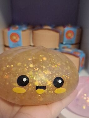 “🎀 Viral Dumpling Squishy Mystery Glitter